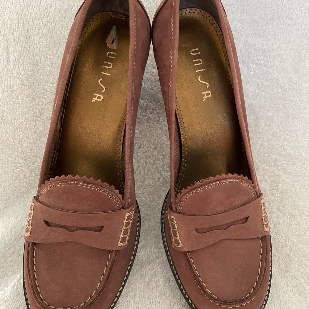 Unisa suede pumps